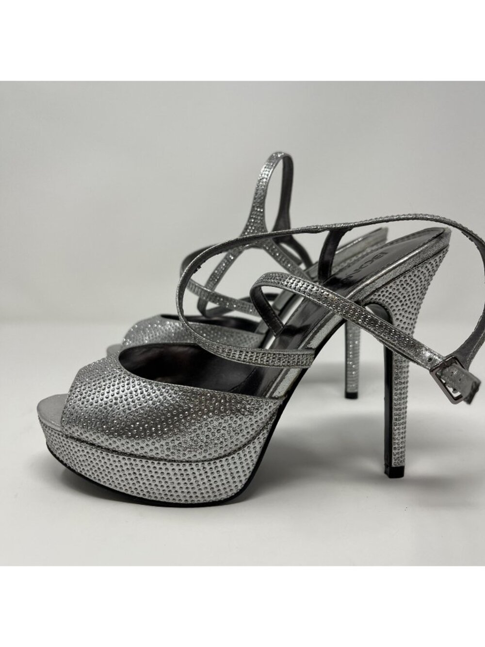 Bongo Silver Platform Scrappy Toe 5” Heels. New Size 7. 5